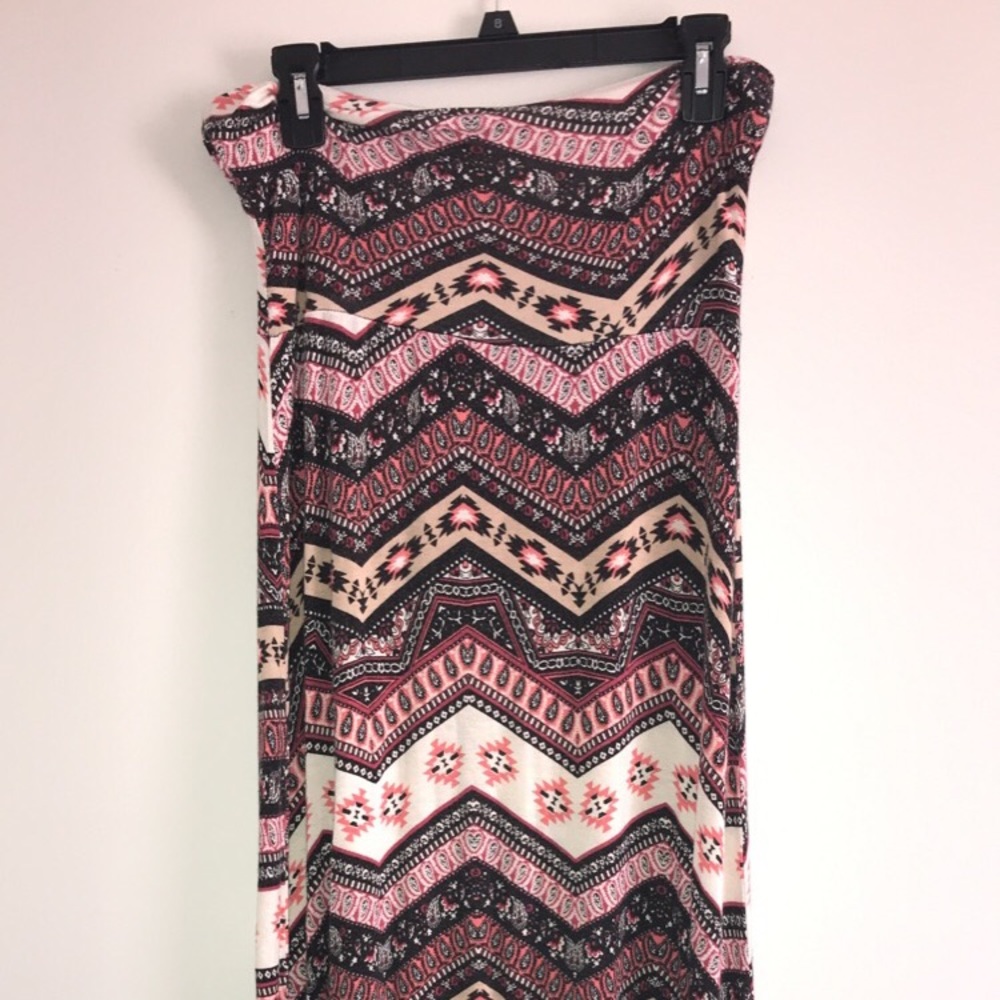 Very comfy and stretchy Cantata maxi skirt
